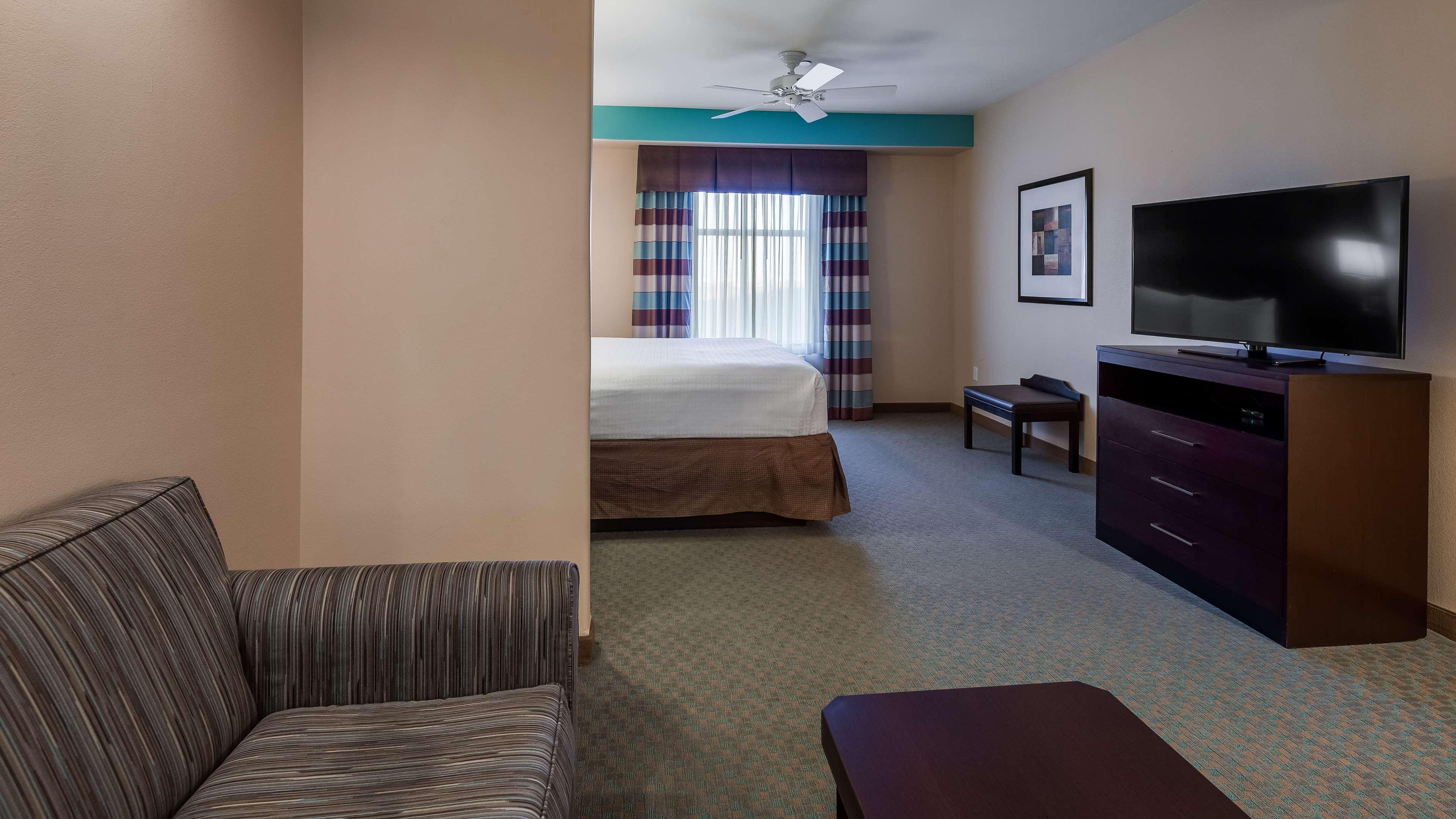 Best Western Plus Midland Suites Exterior foto
