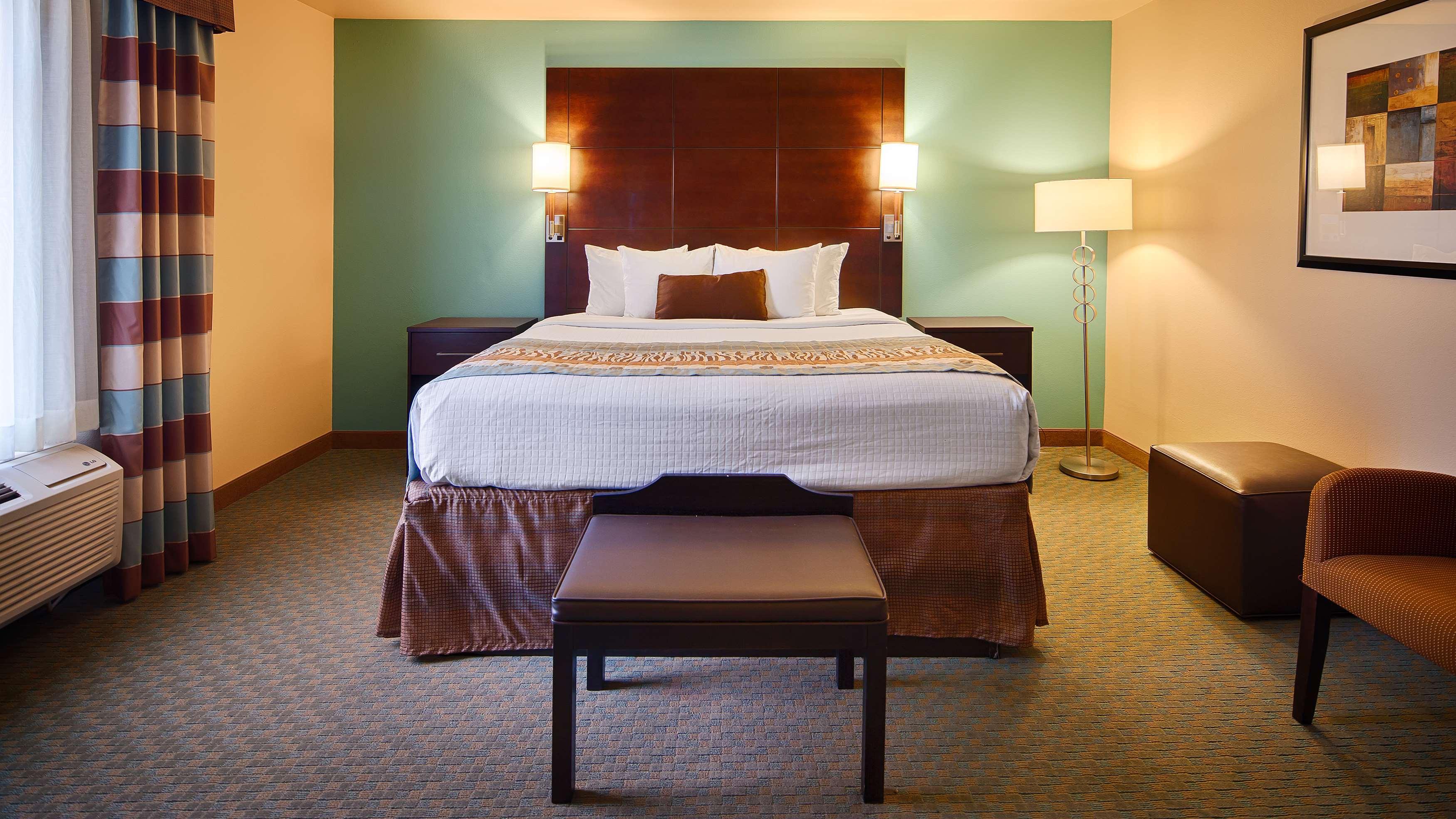 Best Western Plus Midland Suites Exterior foto